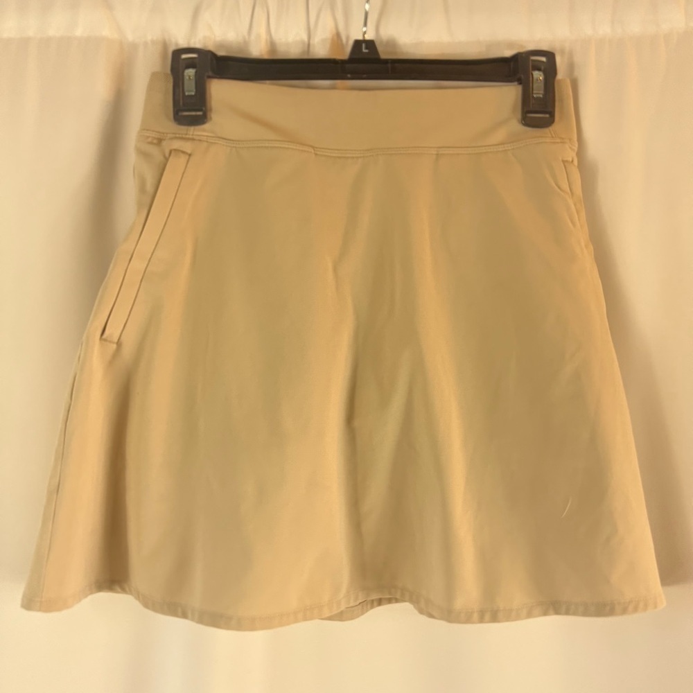 ATHLETA Khaki Everyday Skirt Skort A Line UPF 50+ Lightweight Size 2